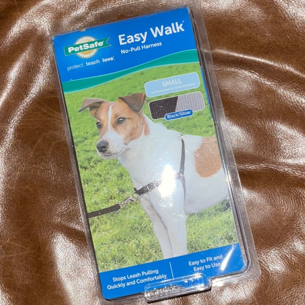 PetSafe NWT Black and Silver Dog Harness for Easy Walks